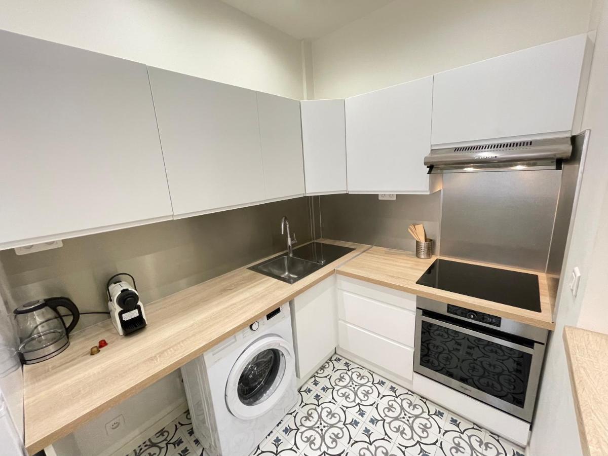 Renting - Penchienatti - Spacious - 2 Bedrooms - King Bed - View Heart Of Nizza