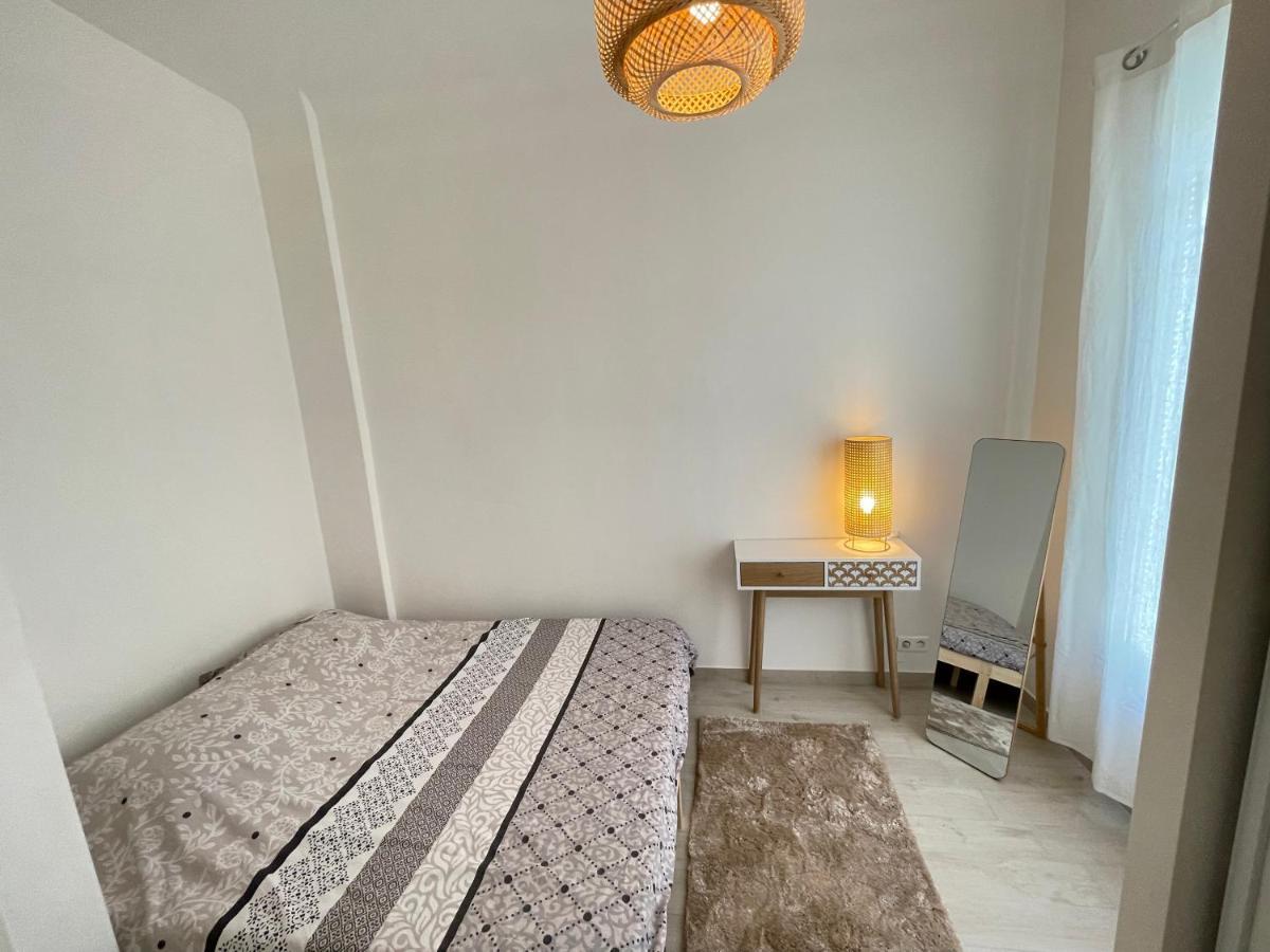 Renting - Penchienatti - Spacious - 2 Bedrooms - King Bed - View Heart Of Apartment