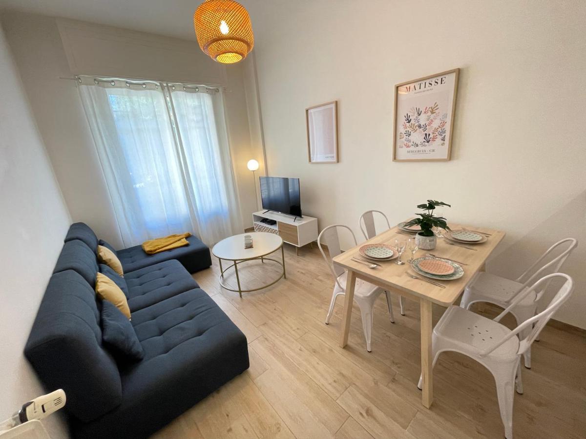 Renting - Penchienatti - Spacious - 2 Bedrooms - King Bed - View Heart Of